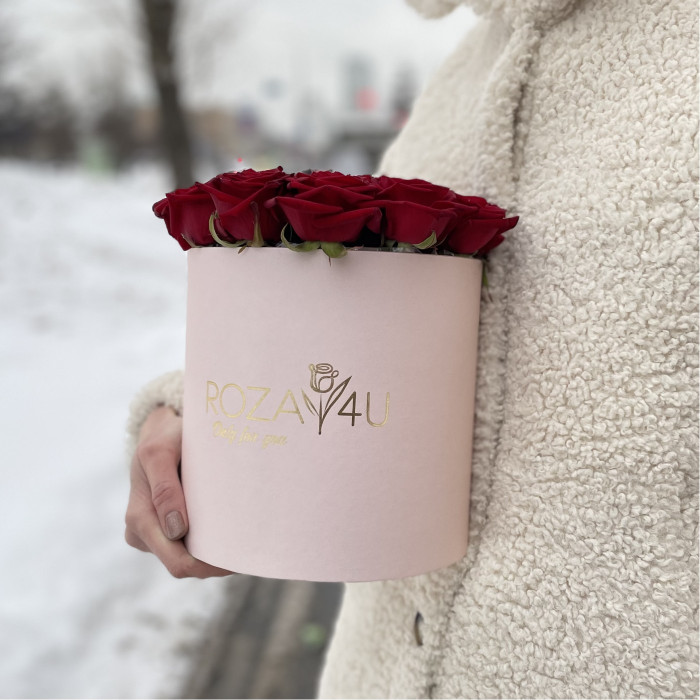Ароматная роза в коробке