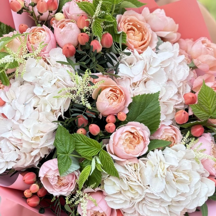 Авторский Букет с гортензиями  Сон Любви