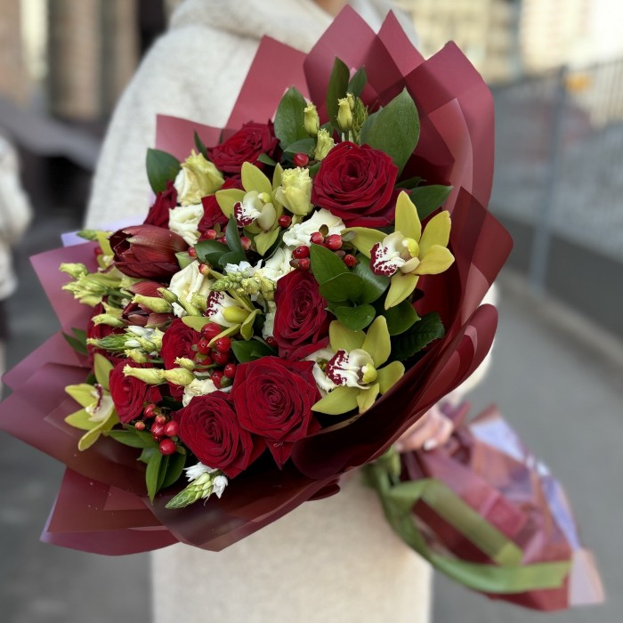 Авторский букет Красный Бархат