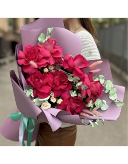 Авторский букет Малиновый Закат