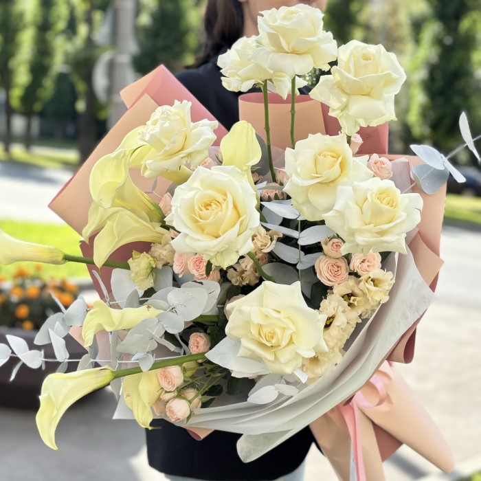 Авторский букет Моя нежность с каллами и розами