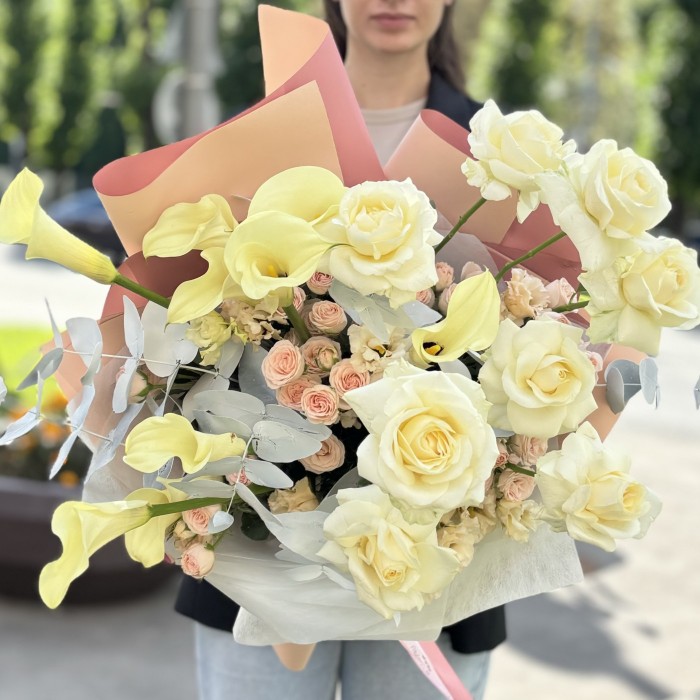 Авторский букет Моя нежность с каллами и розами