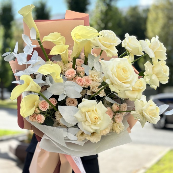 Авторский букет Моя нежность с каллами и розами