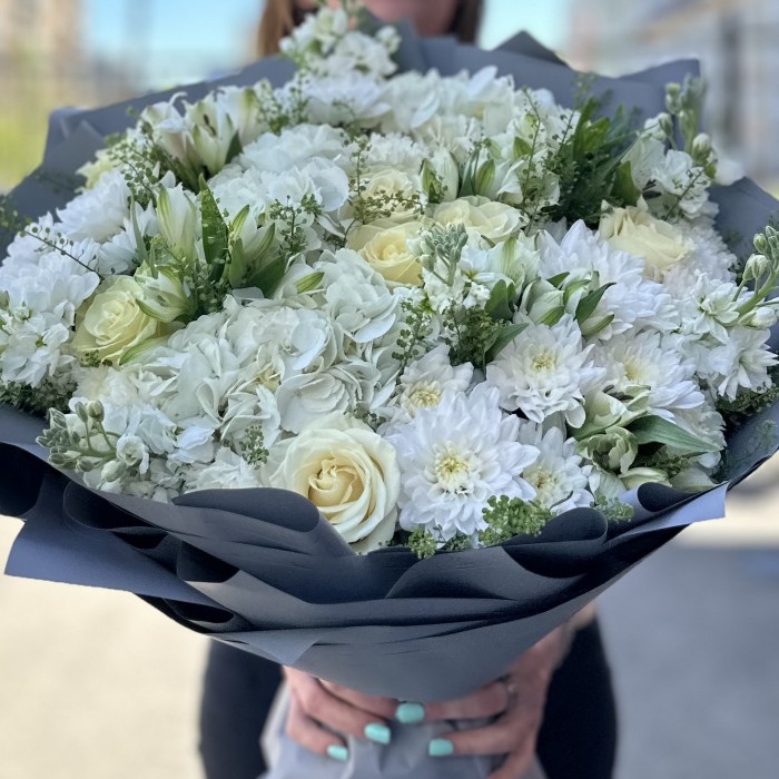 Авторский букет Нежная Ночь