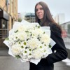 Белый букет на Юбилей с шарами