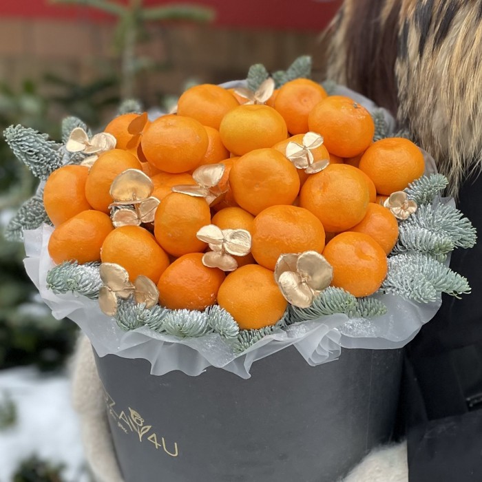 Большая Новогодняя подарочная коробка с мандаринами