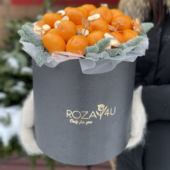 Большая Новогодняя подарочная коробка с мандаринами