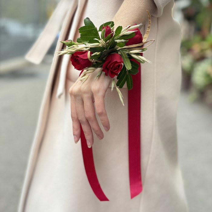 Браслет для подружки невесты Алый каприз