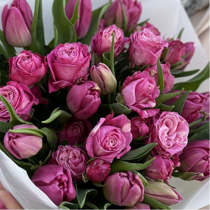 Букет Для мамы из розовых тюльпанов и пионовидных роз