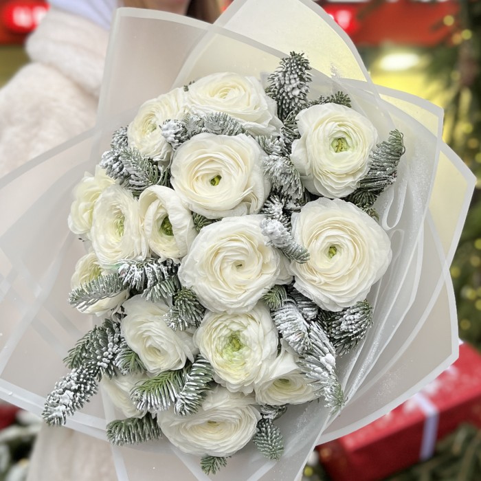 Букет из 15 ранункулюсов с нобилисом