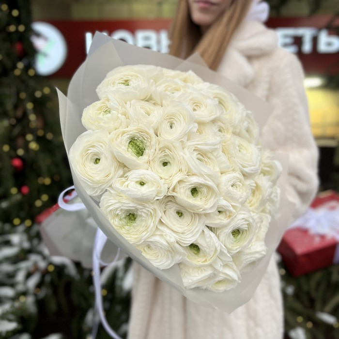 Букет из 51 белого Ранункулюса