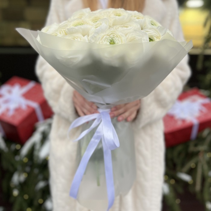 Букет из 51 белого Ранункулюса