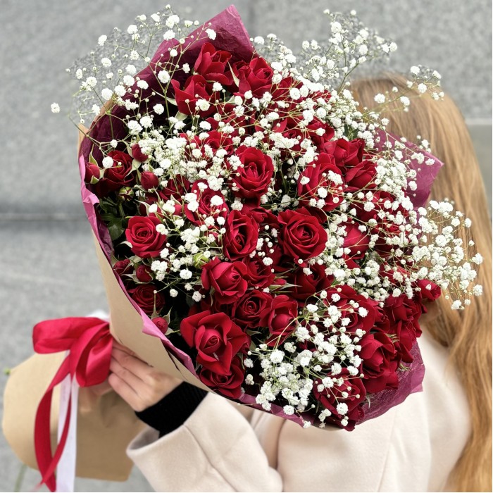 Букет из кустовых роз Рубиновая свадьба