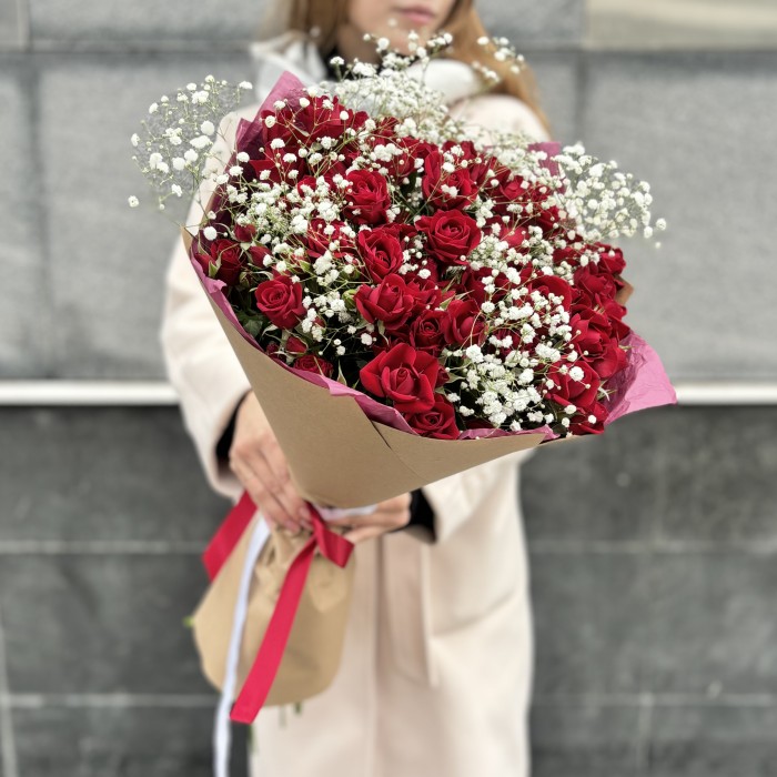 Букет из кустовых роз Рубиновая свадьба