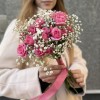Букет невесты из розовых кустовых роз Притяжение