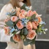 Букет невесты из роз Коралловый Риф