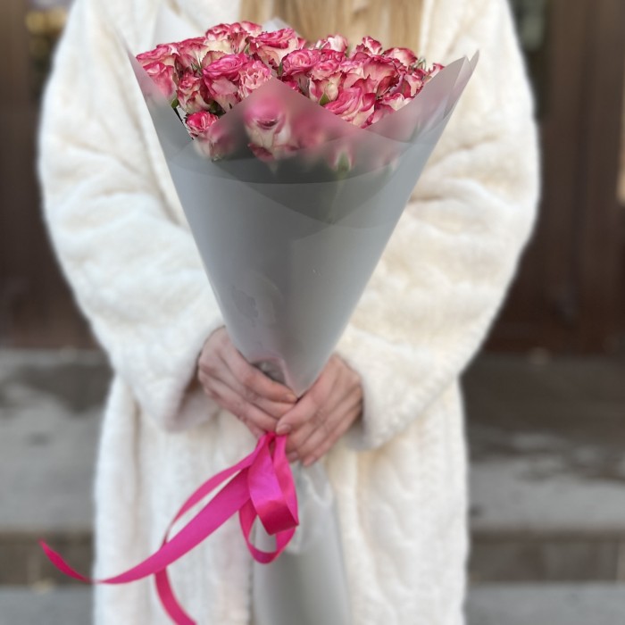 7 кустовых пионовидных роз Сансет Мэджик 50 см