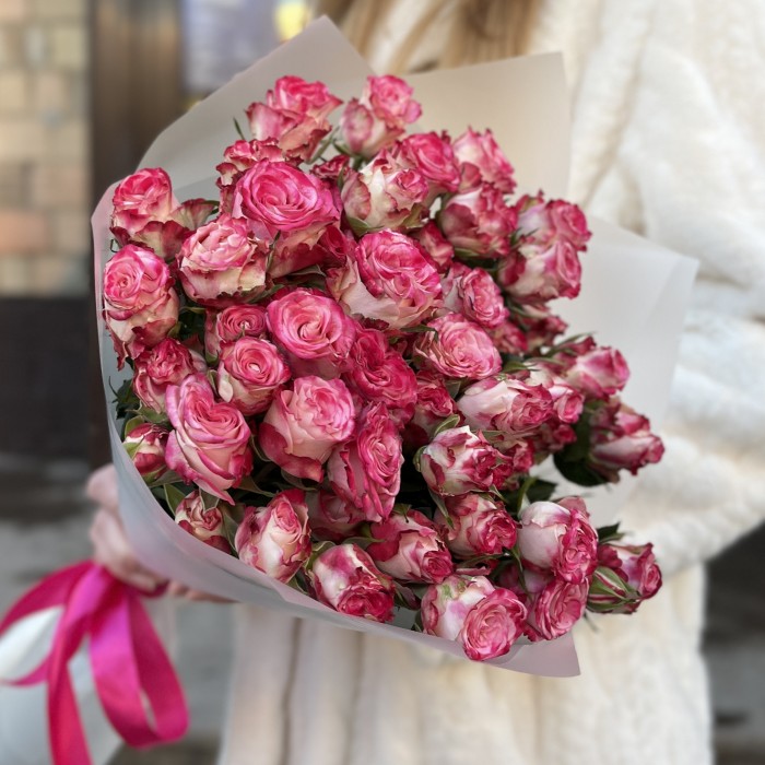 7 кустовых пионовидных роз Сансет Мэджик 50 см