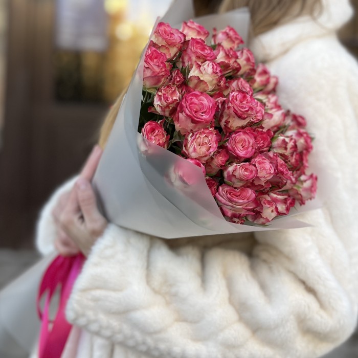 7 кустовых пионовидных роз Сансет Мэджик 50 см