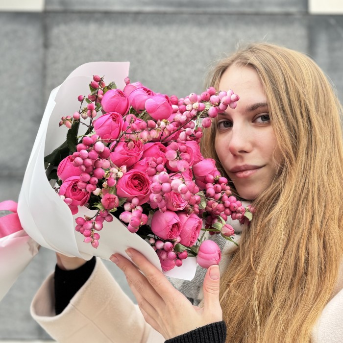 Букет пионовидных роз Жемчужная свадьба