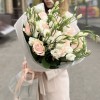 Букет роз и эустом Жемчужная свадьба