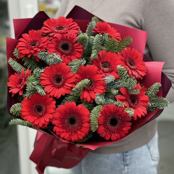 Букет с герберами и нобилисом