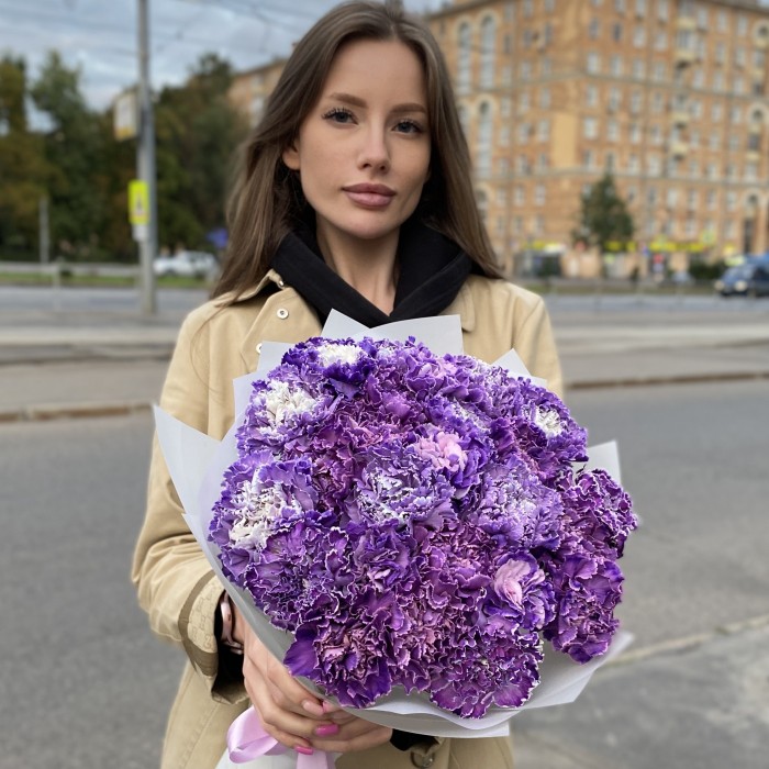 Букет 25 гвоздик Вайт Перпл Молли