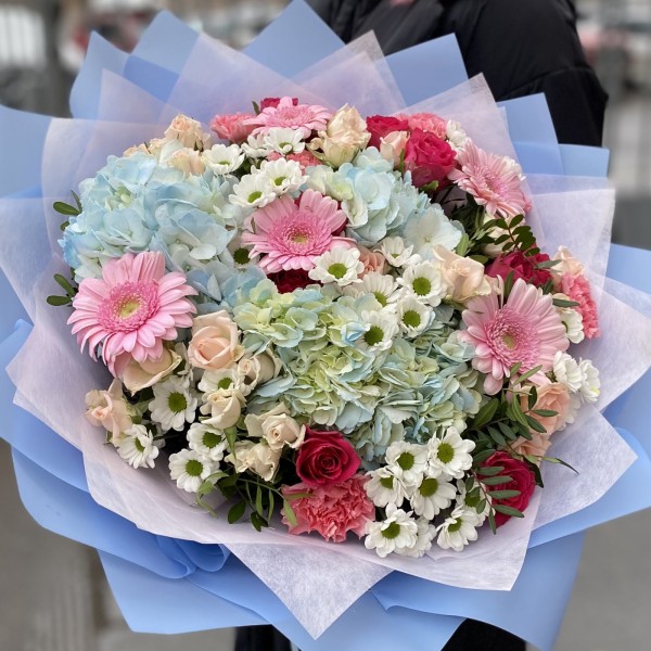 Букет Летняя Магия с малиновой розой