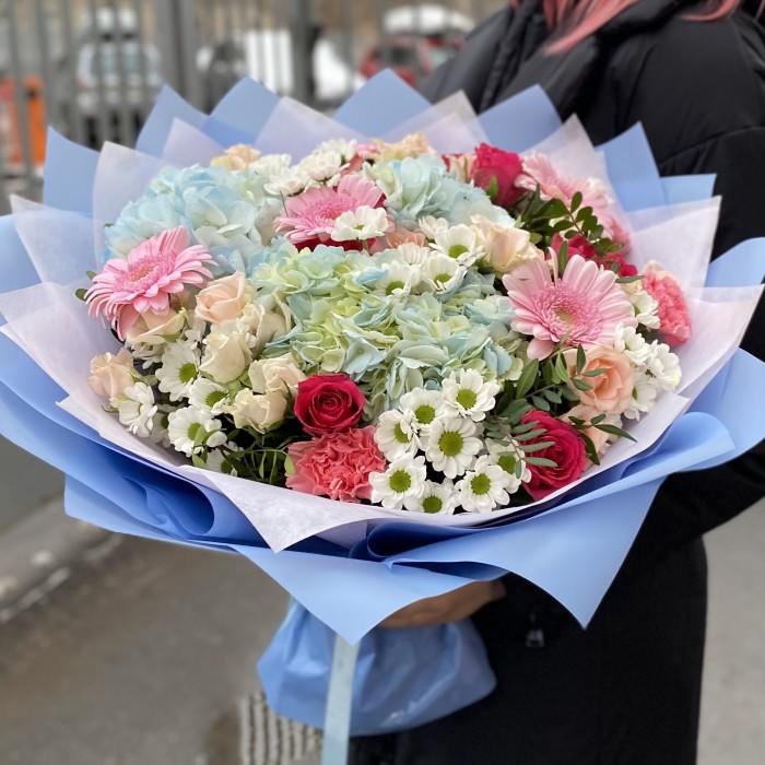 Букет Летняя Магия с малиновой розой