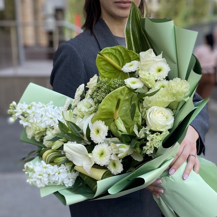 Букет Нежное Утро с антуриумом