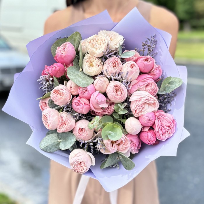 Букет пионовидных роз Романтический Сад