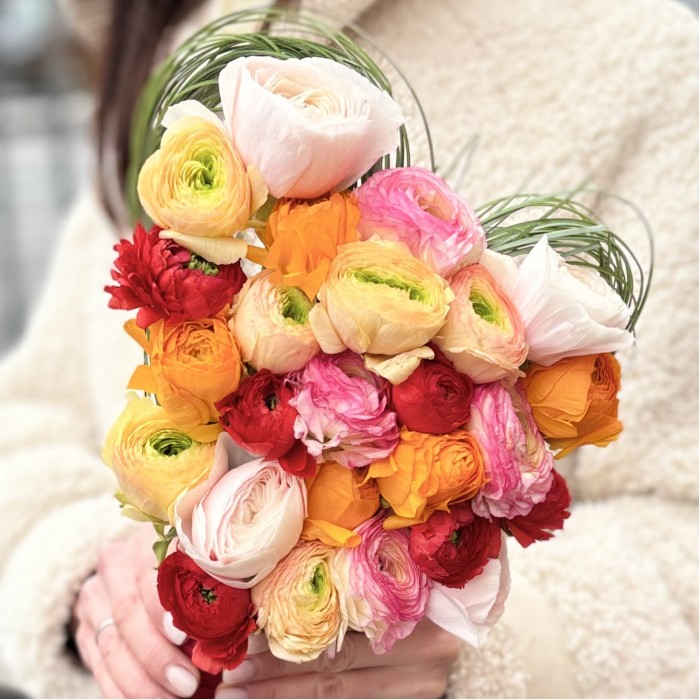 Букет Сердце с ранункулюсами