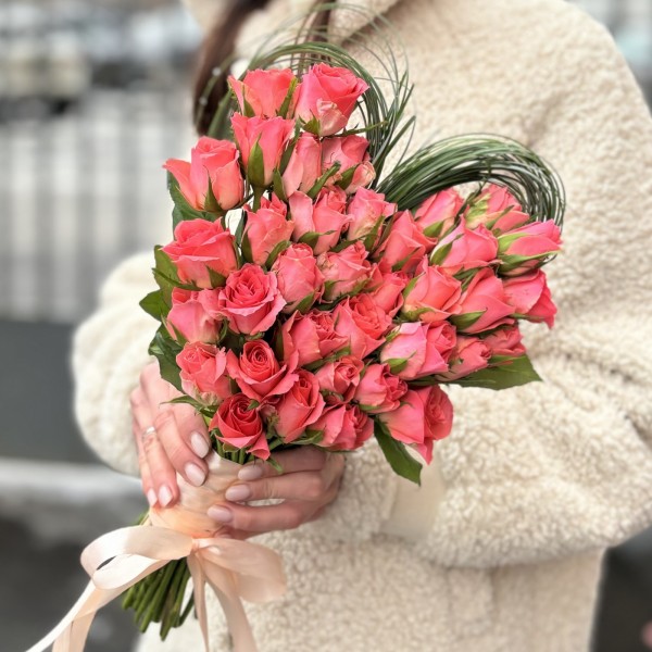Букет Сердце с коралловой розой