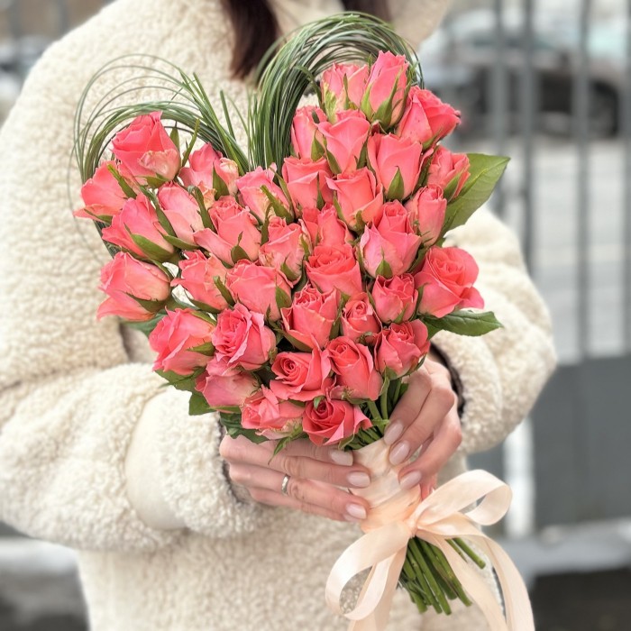 Букет Сердце с коралловой розой