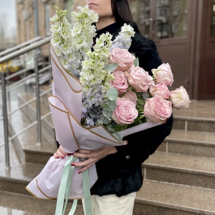 Букет Свит Лав с розами