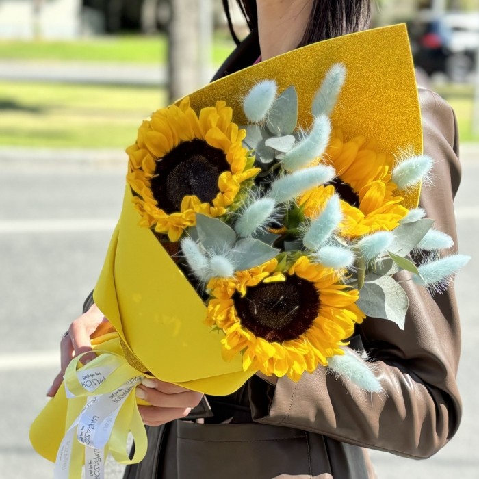 Букет Для мальчика с подсолнухами