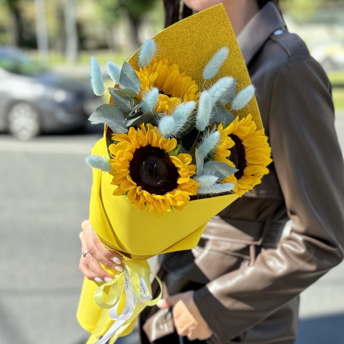Букет Для мальчика с подсолнухами