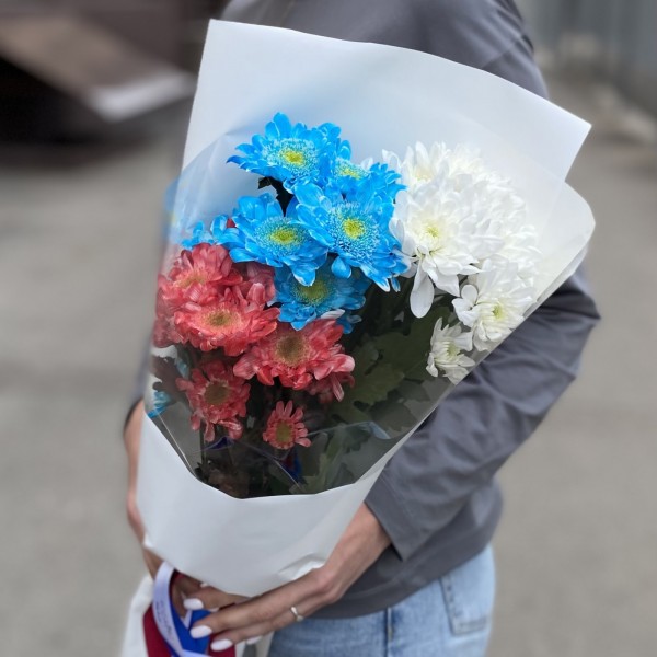 Букет хризантем Люблю Россию