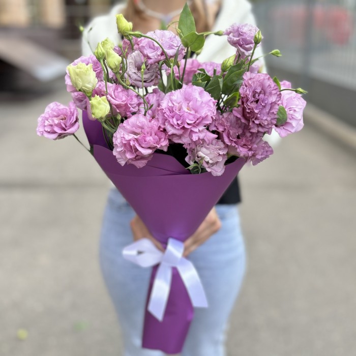11 лавандовых махровых эустом