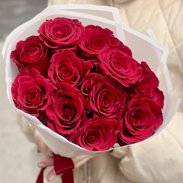 Букет из 11 красных роз 40 см