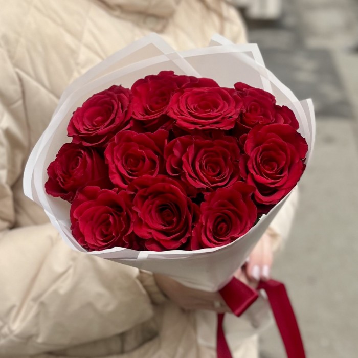 Букет из 11 красных роз 40 см
