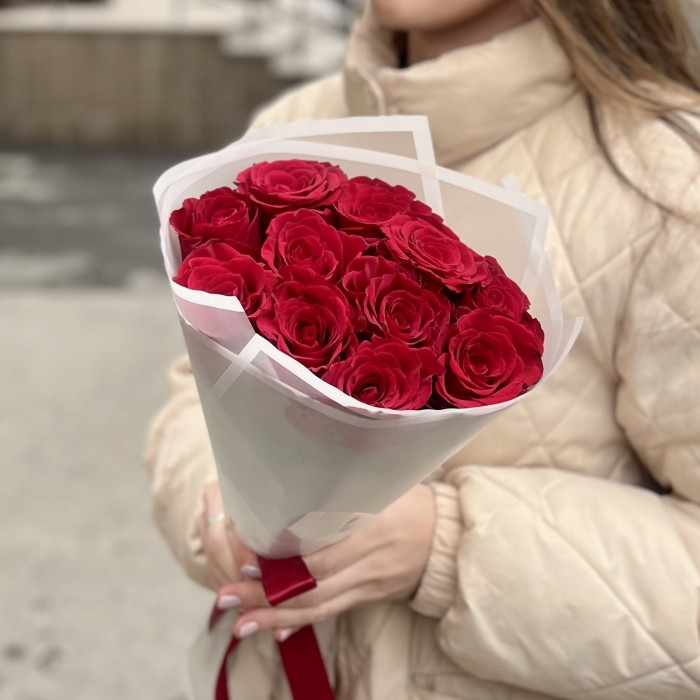 Букет из 11 красных роз 40 см