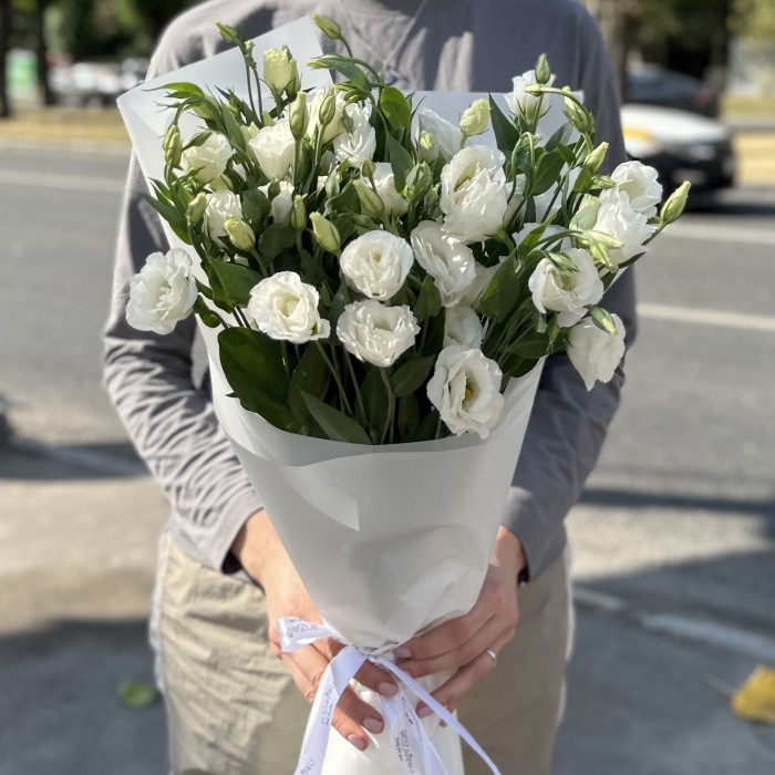 Букет из 15 белых эустом