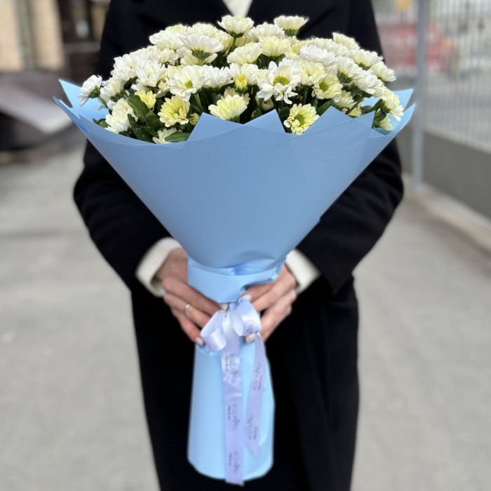 Букет из 15 белых хризантем Сантини