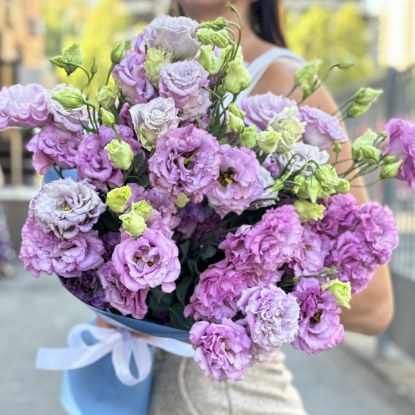 15 лавандовых махровых эустом