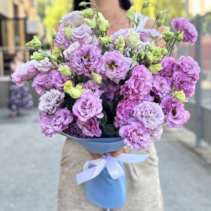 15 лавандовых махровых эустом