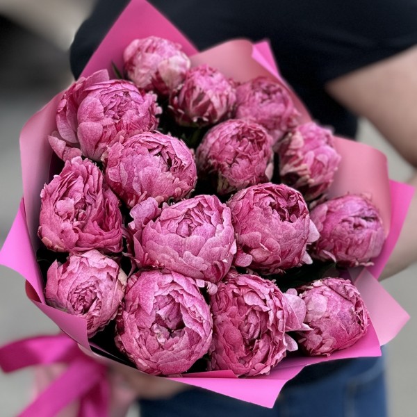 Букет из 15 пионов Александр-Эльза