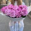 Букет из 15 пышных сиреневых роз Куинс Краун