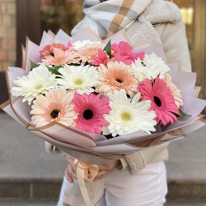 Букет из 17 гербер микс