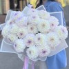 Букет из 25 бело-сиреневых георгин